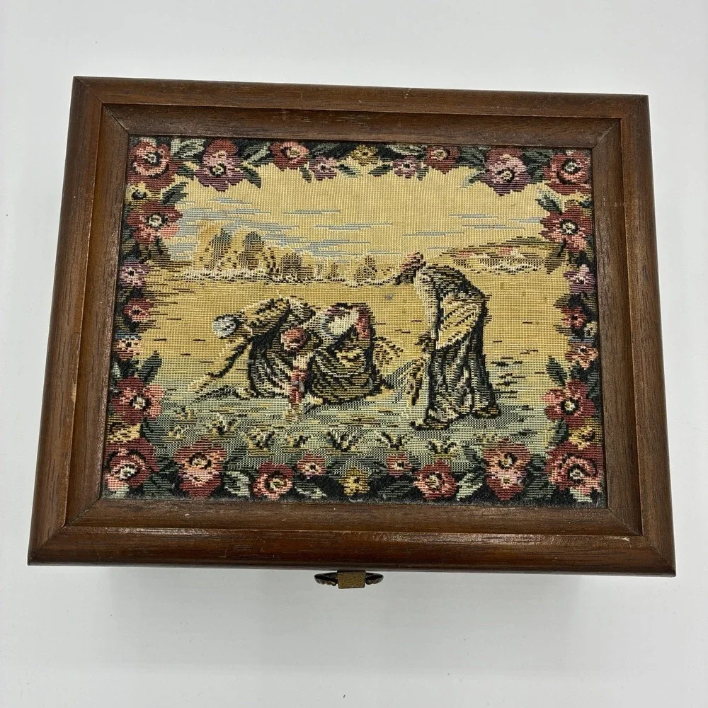 Vintage Working Music Jewelry Box Tapestry Lid Willitts Japan